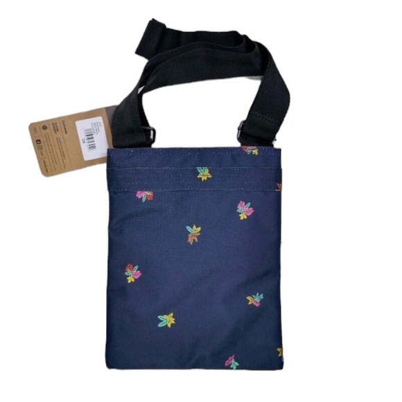 NWT Dakine Jive Handbag Crossbody Black Adjustable Strap Zipper Pocket - Picture 1 of 5